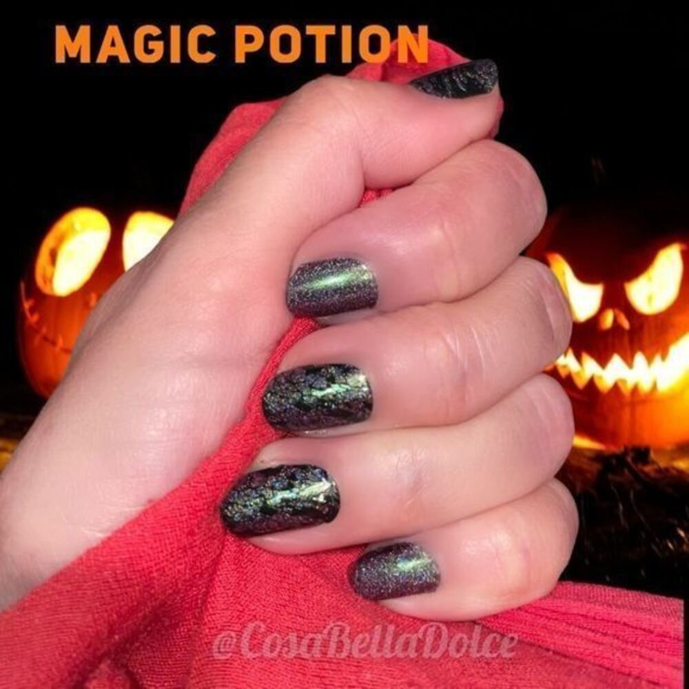 Color Street - Magic Potion, color shift from green to purple, Halloween set